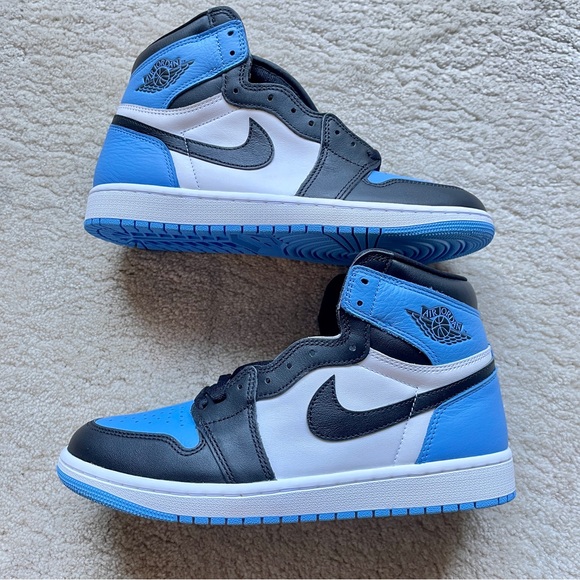 [US 9] NIKE AIR JORDAN 1 AJ1 RETRO HIGH OG UNC TOE BLUE...